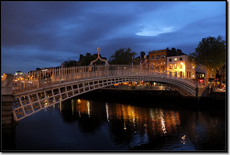 Ha�penny Bridge  