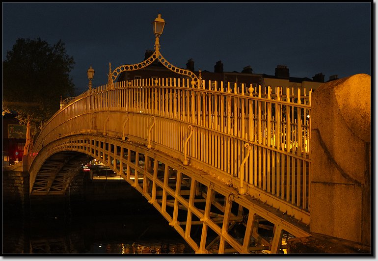 Ha�penny Bridge  