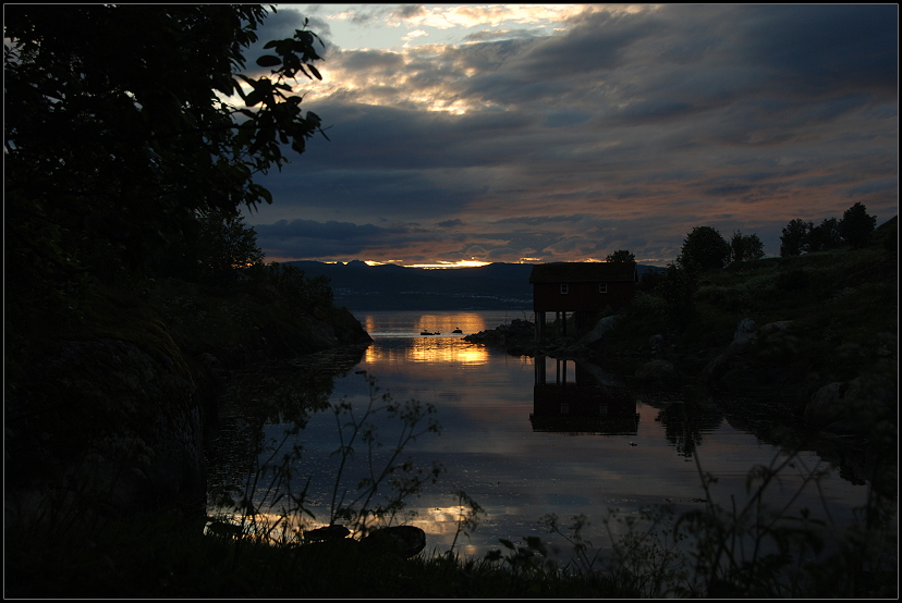 Sonnenuntergang am Saltstraumen Norwegen