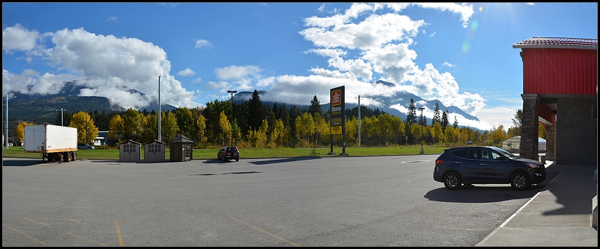 Samstagvormittag auf dem Parkplatz eines kanadischen Baumarktes
