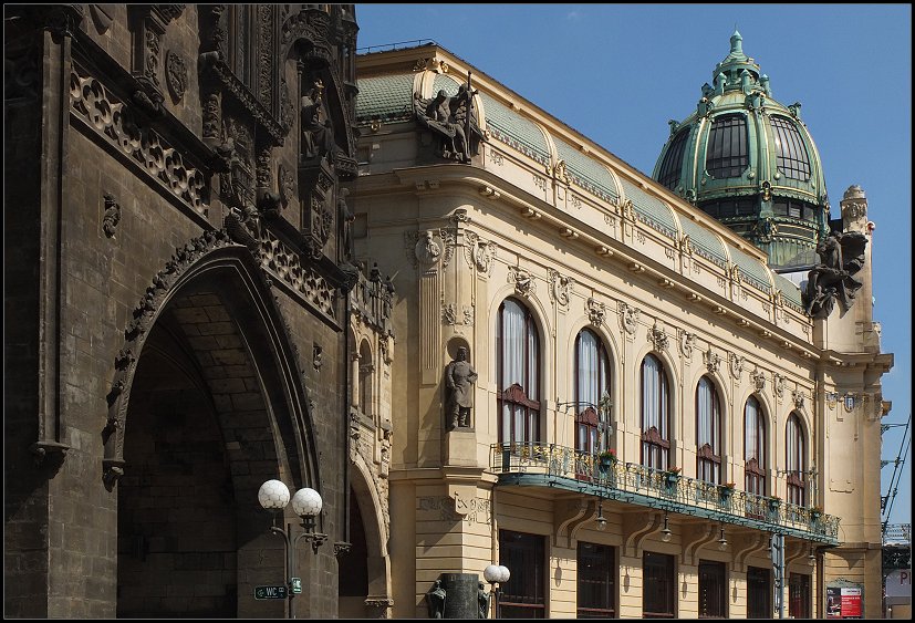 Pulverturm und Gemeindehaus 