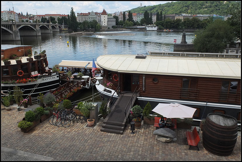 Am Moldauufer 