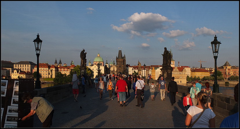 Karlsbrcke in der Abendsonne  