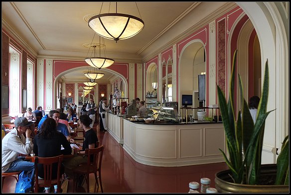 Café Louvre Café Louvre
