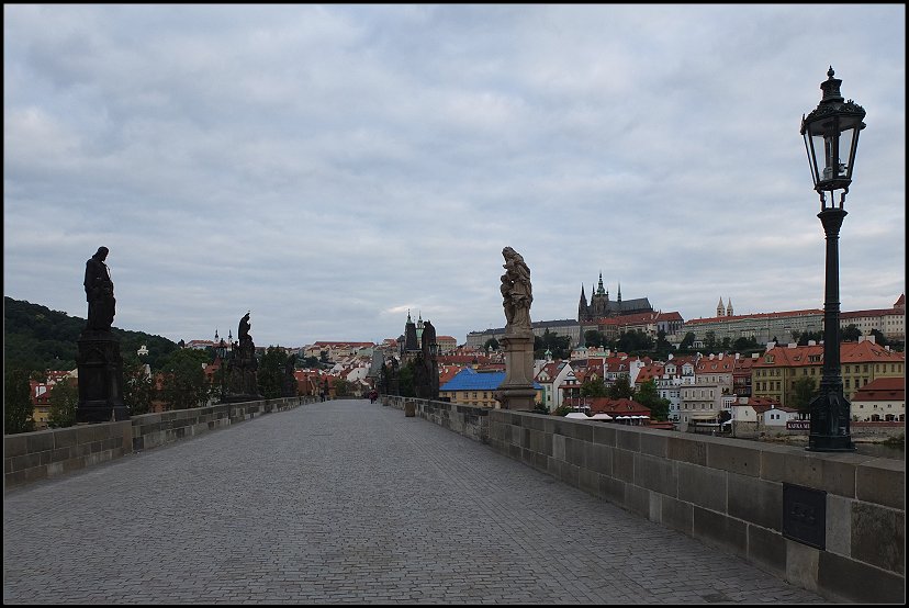 Karlsbrcke am Morgen 