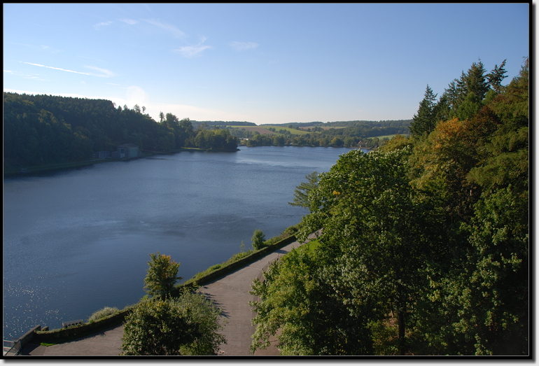Blick auf die andere Seite der Staumauer