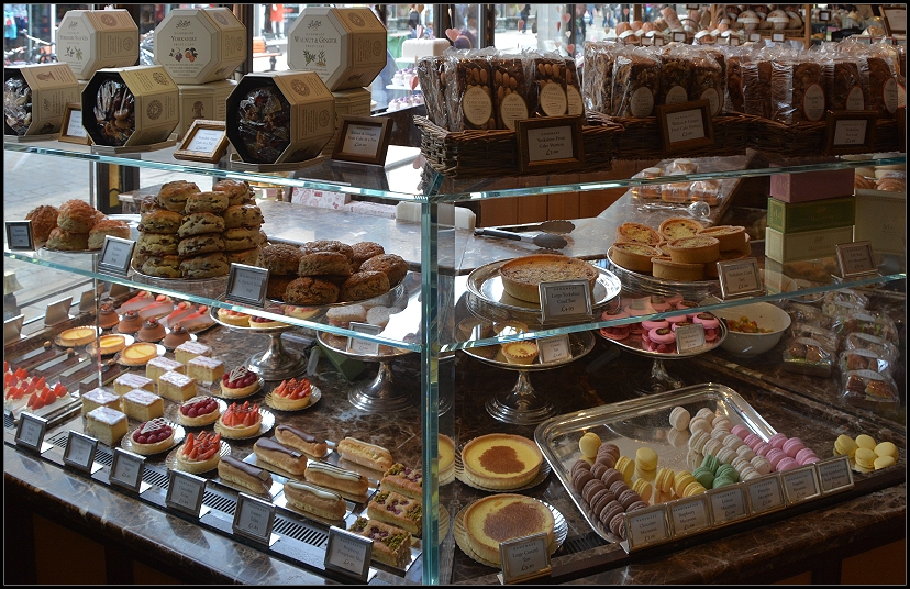 Tolle Auswahl bei Bettys Caf Rooms in York